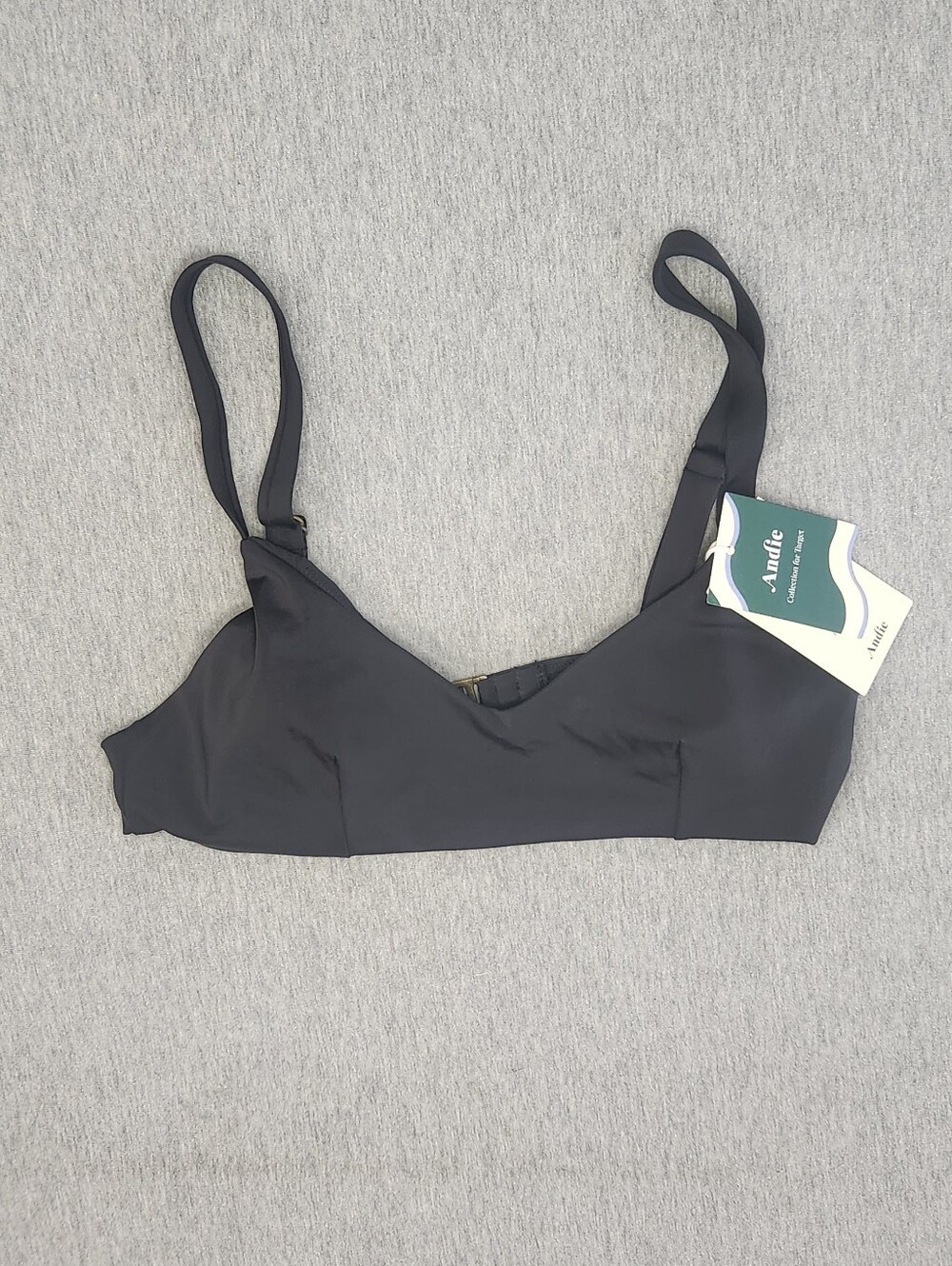 Andie Swim Women’s Santo Bikini Top – Black (Size S)